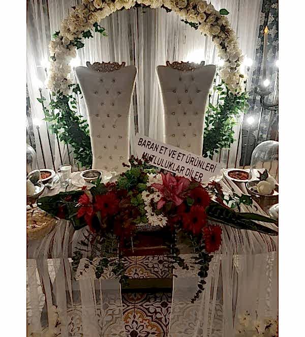 Merasim Masa Çiçeği